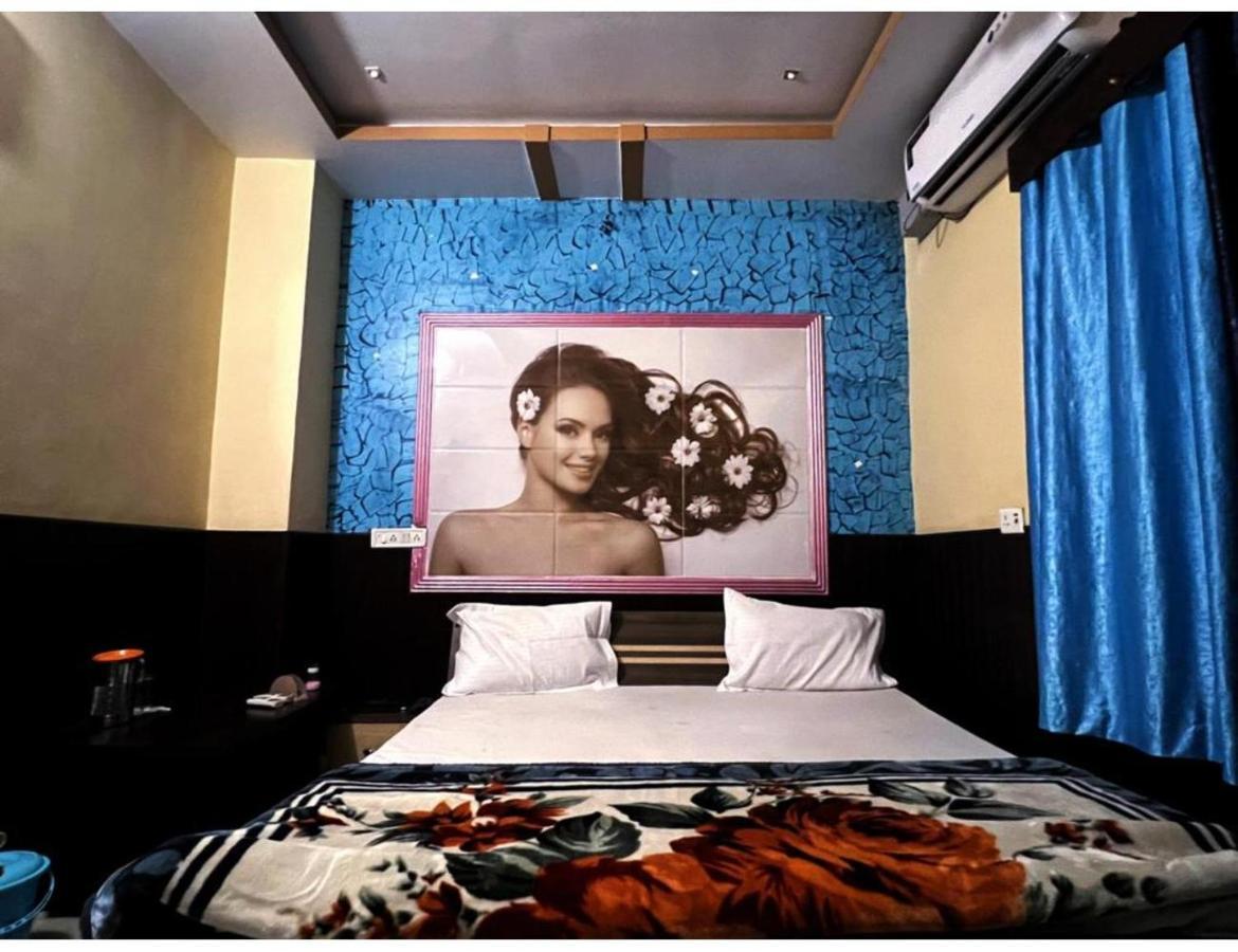 Hotel Preeti,Lalitpur Exteriör bild