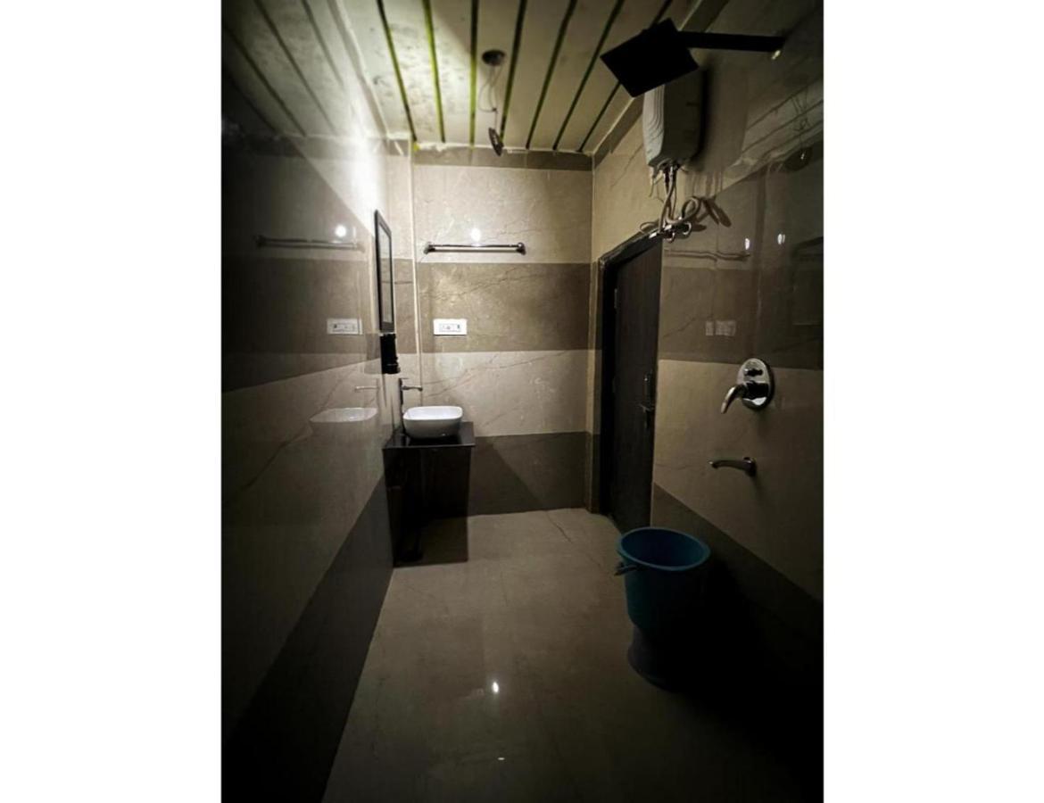 Hotel Preeti,Lalitpur Exteriör bild