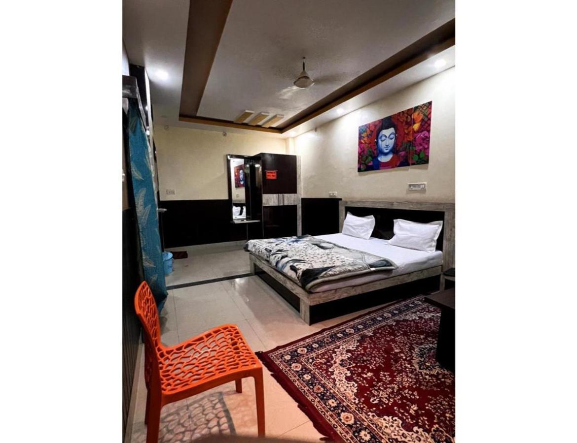 Hotel Preeti,Lalitpur Exteriör bild